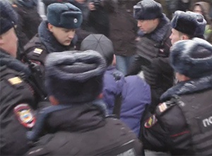 В Москве на День Конституции разогнали «Марш перемен» - фото