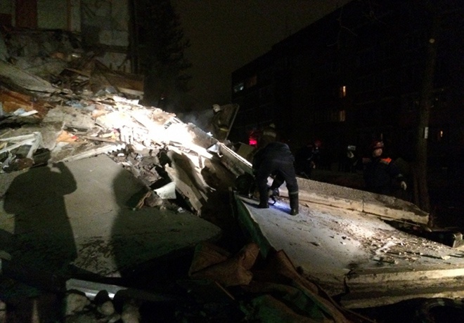В Ярославле от взрыва обрушился подъезд жилого дома, есть погибшие - фото