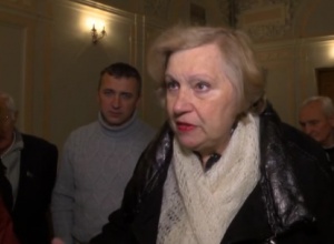 Коммунистку Александровскую отпустили из-под стражи - фото