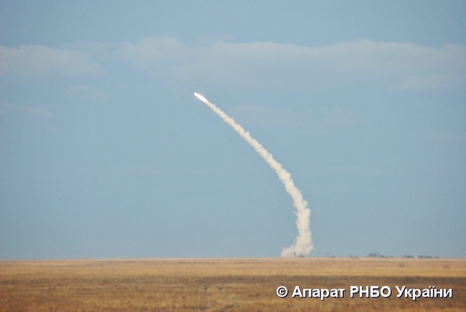 СНБО показал видео с ракетными испытаниями у оккупированного Крыма - фото