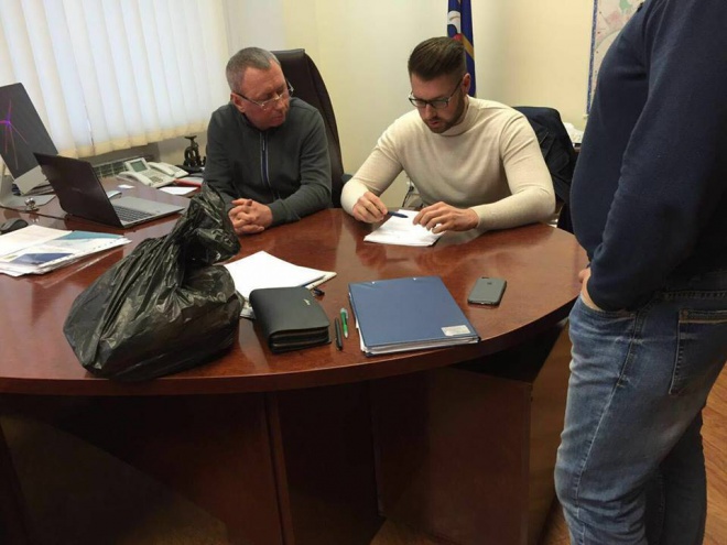 Задержали первого заместителя Шевченковской РГА по подозрению в миллионных присвоениях - фото