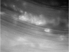 Пролетая между кольцами Сатурна, Cassini прислал первые фото