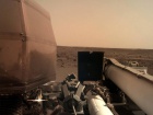 InSight прислав свое первое качественное фото поверхности Марса