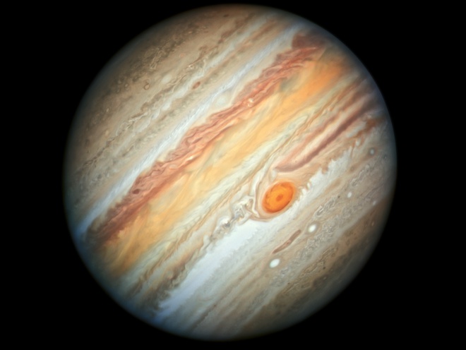 Хаббл сделал новый портрет Юпитера - фото