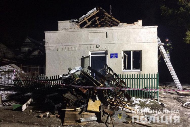 Названа предварительная причина взрыва в сельском клубе на Тернопольщине - фото