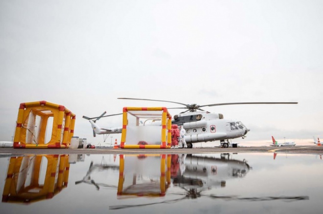 В Украине появился вертолет для транспортировки больных на коронавирус - фото
