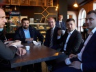 Зеленский посетил кафе в Хмельницком несмотря на карантин