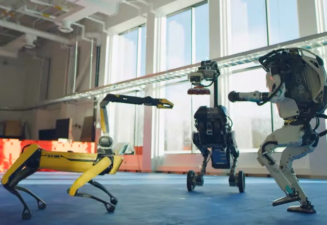 Boston Dynamics показала "грязные танцы" своих роботов - фото