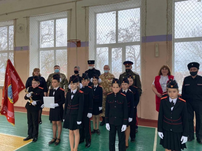 Оккупанты в Крыму продолжают из детей подготавливать боевые отряды Путина - фото