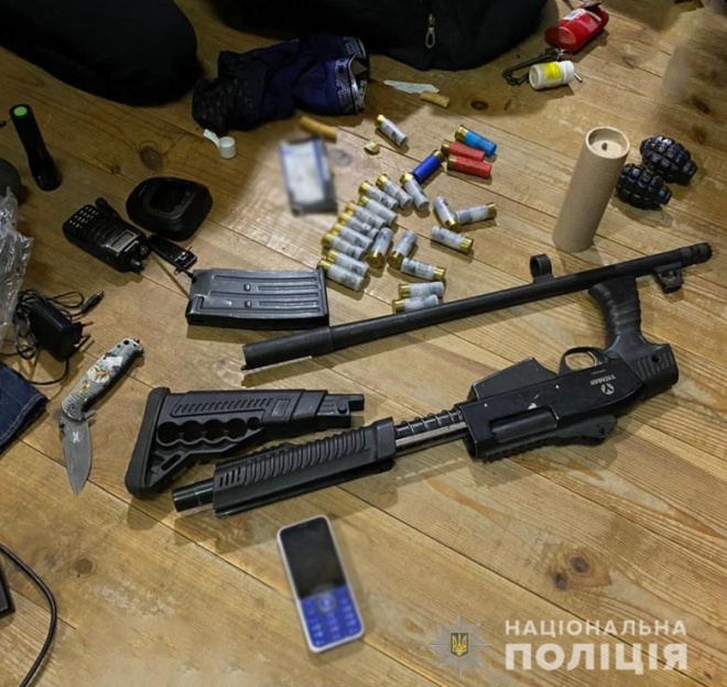У "титушек ОПЗЖ" нашли гранаты и оружие - фото