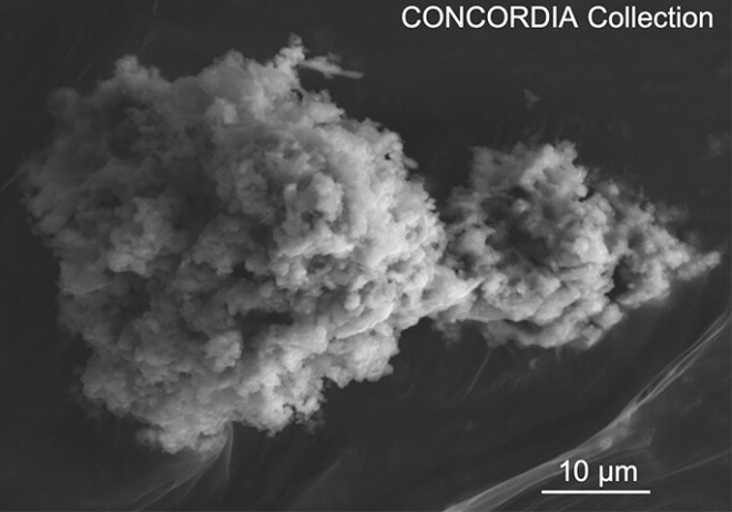 Ежегодно на Землю падает более 5000 тонн внеземной пыли - фото
