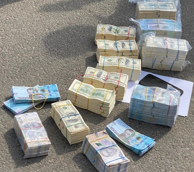 В Харькове задержаны рэкетиры, требовавшие у бизнесмена $ 700 тыс - фото