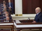 Лукашенко попытался объяснить, как и самолет "спасли", и Протасевича задержали
