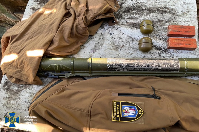 Стрелковый полигон "Муниципальной стражи": СБУ нашла гранатомет, взрывчатку и другое оружие - фото