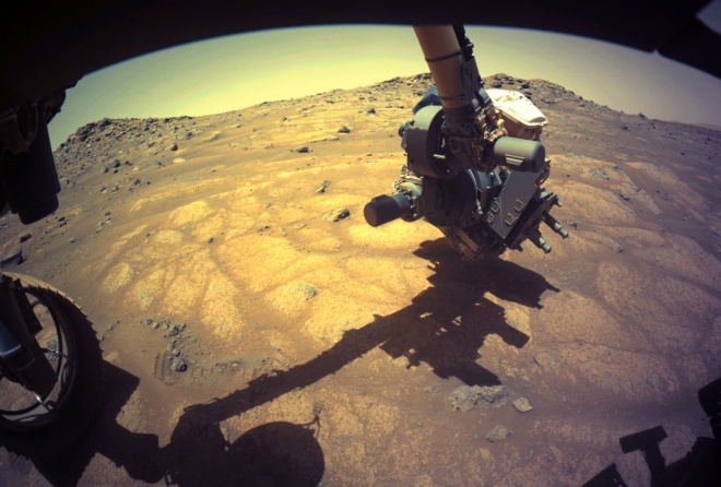 Ровер Perseverance начал поиски признаков жизни на Марсе - фото