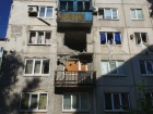 Оккупанты обстреляли жилую многоэтажку, тяжело ранен мирный житель