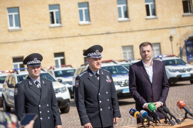 Монастырский собирается требовать повышения зарплат для полицейских - фото