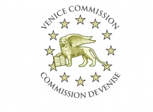 Президент Венецианской комиссии призывает срочно создать Этический совет - фото