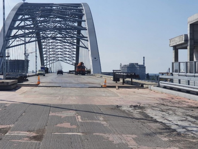Сообщены подозрения в хищении 150 млн грн на строительстве Подольского моста - фото