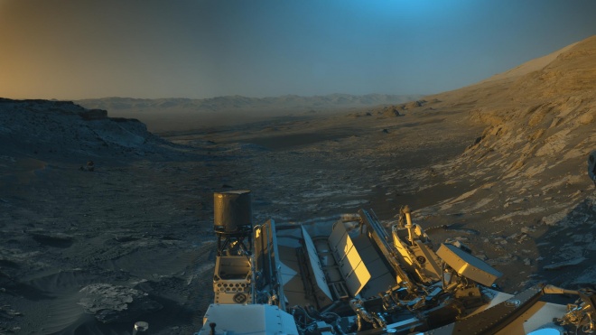 Curiosity прислал фотооткрытку с Марса - фото