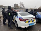 Полицейские ежемесячно собирали "дань" с предпринимателей и водителей