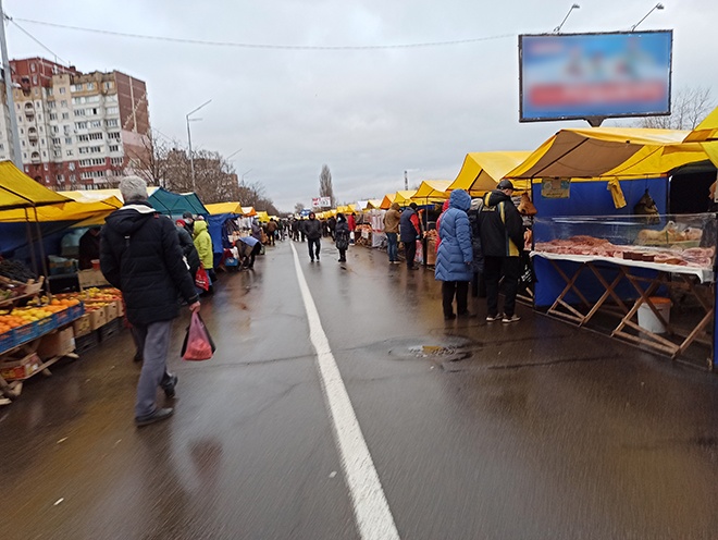 До 31 декабря в Киеве проходят продуктовые ярмарки - фото