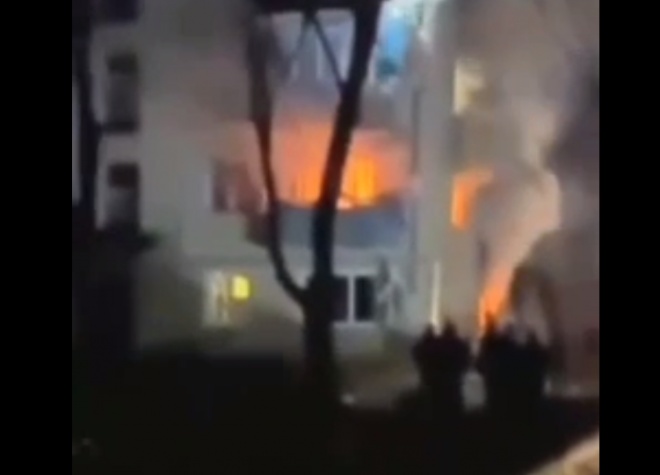 Ночью оккупанты обстреляли в Чернигове жилой дом, магазин и детский сад - фото