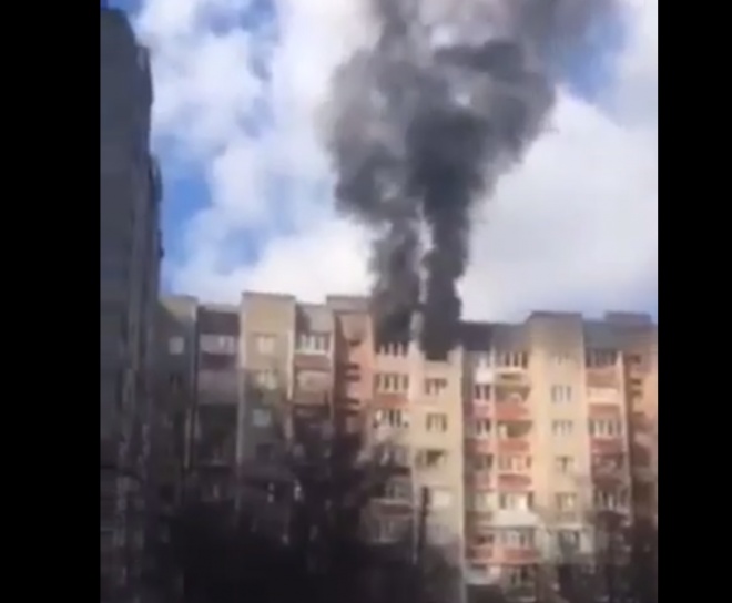 Россияне из Градов обстреляли жилые многоэтажки Чернигова - фото