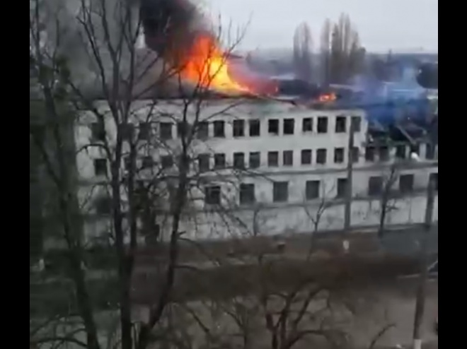 Нанесен удар по больнице в Харькове - фото