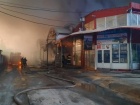 Пожар на рынке Барабашово продолжают тушить