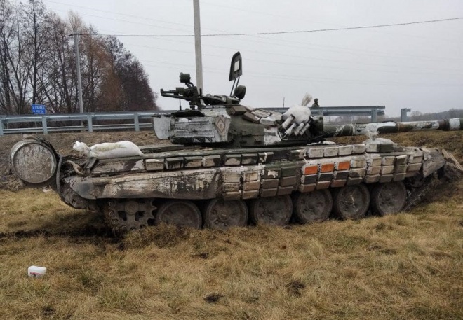 Защитники получили “в подарок” 5 танков Т-72 - фото