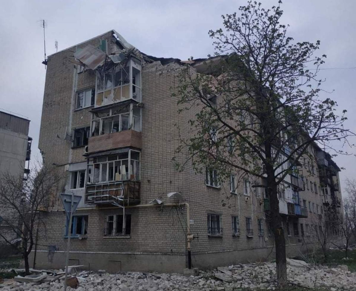 Луганщина: по семи домам попали снаряды россиян, есть раненые - фото