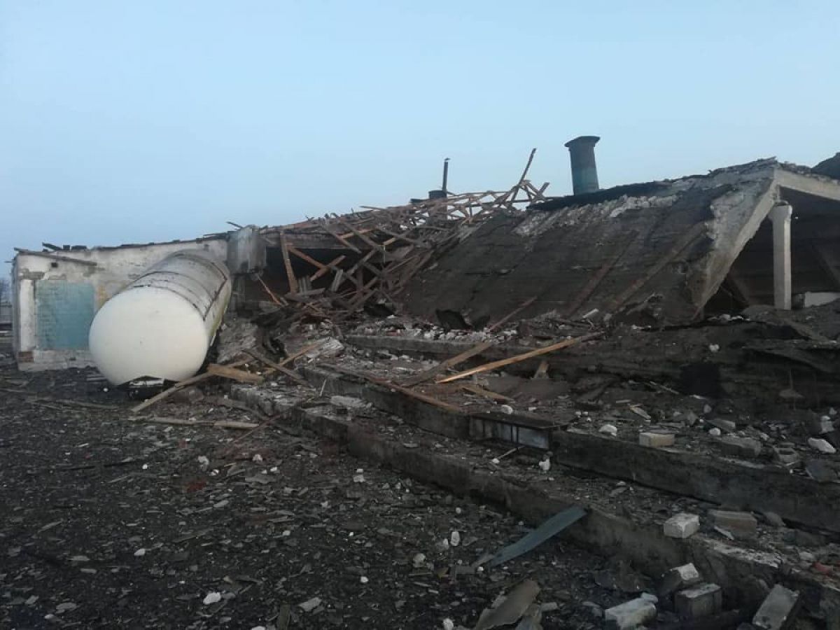 “Стратегический объект”: россияне разбомбили птицефабрику на Днепропетровщине - фото