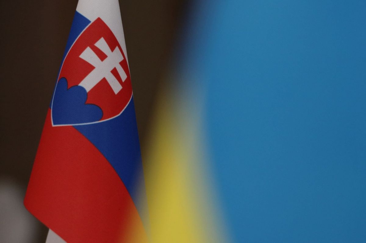 Словакия передала Украине оборонную помощь - фото