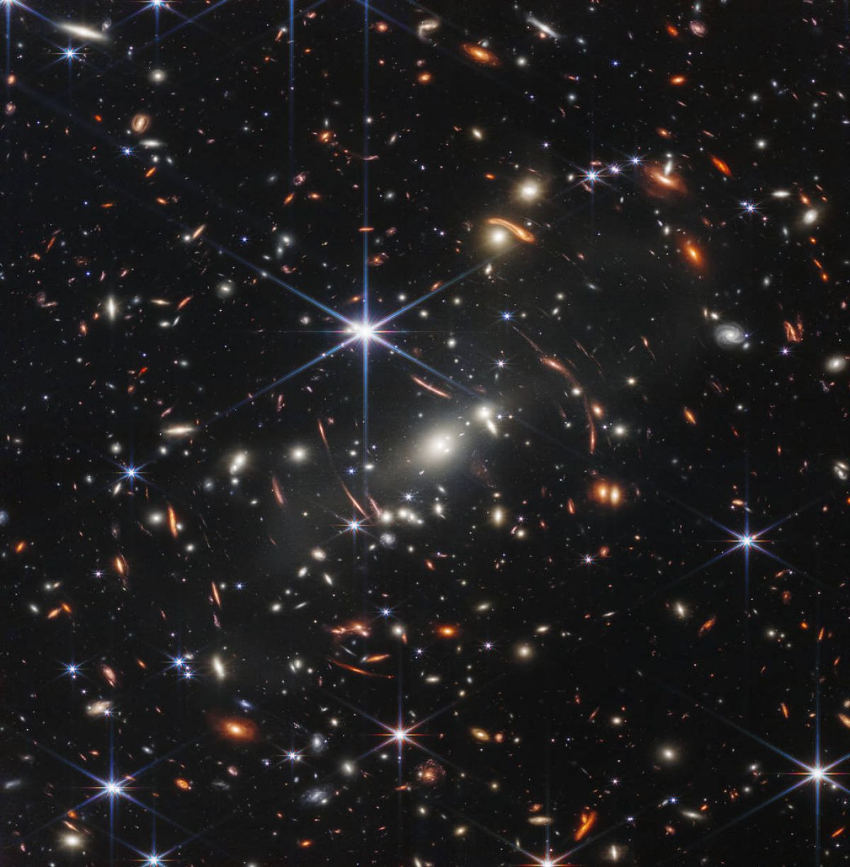 Уэбб сделал самое глубокое инфракрасное изображение Вселенной - фото