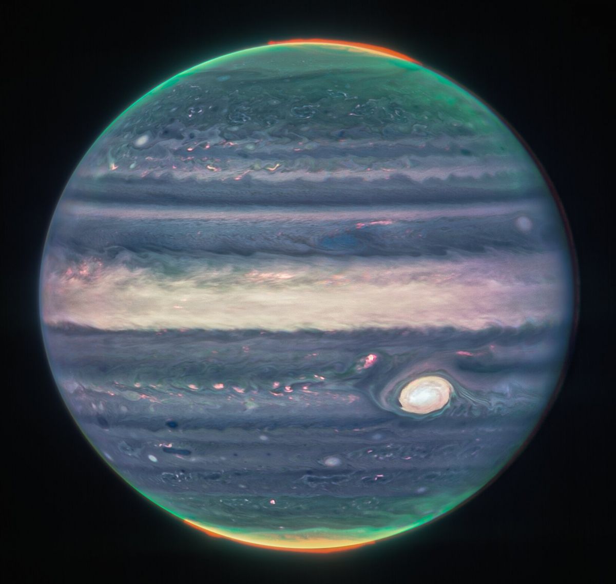 Телескоп Уэбба показал удивительную детализацию Юпитера - фото