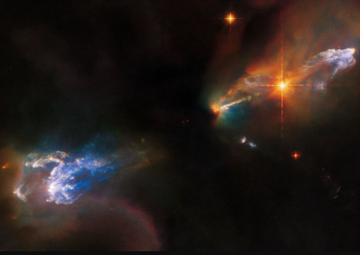 Хаббл показал бурный звездный питомник - фото