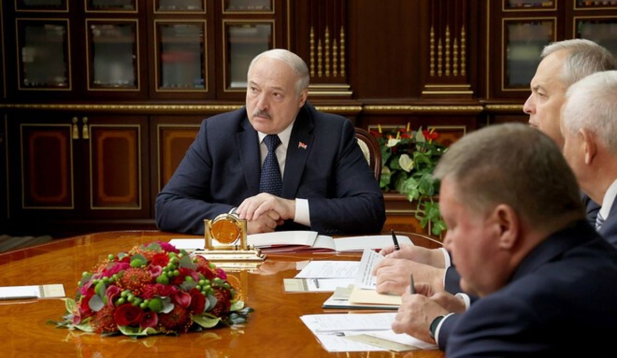 лукашенко признал участие белоруси в войне в Украине - фото