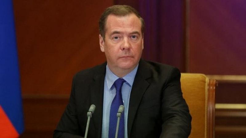 медведеву снова плохо: угрожает “возвращать” Киев - фото