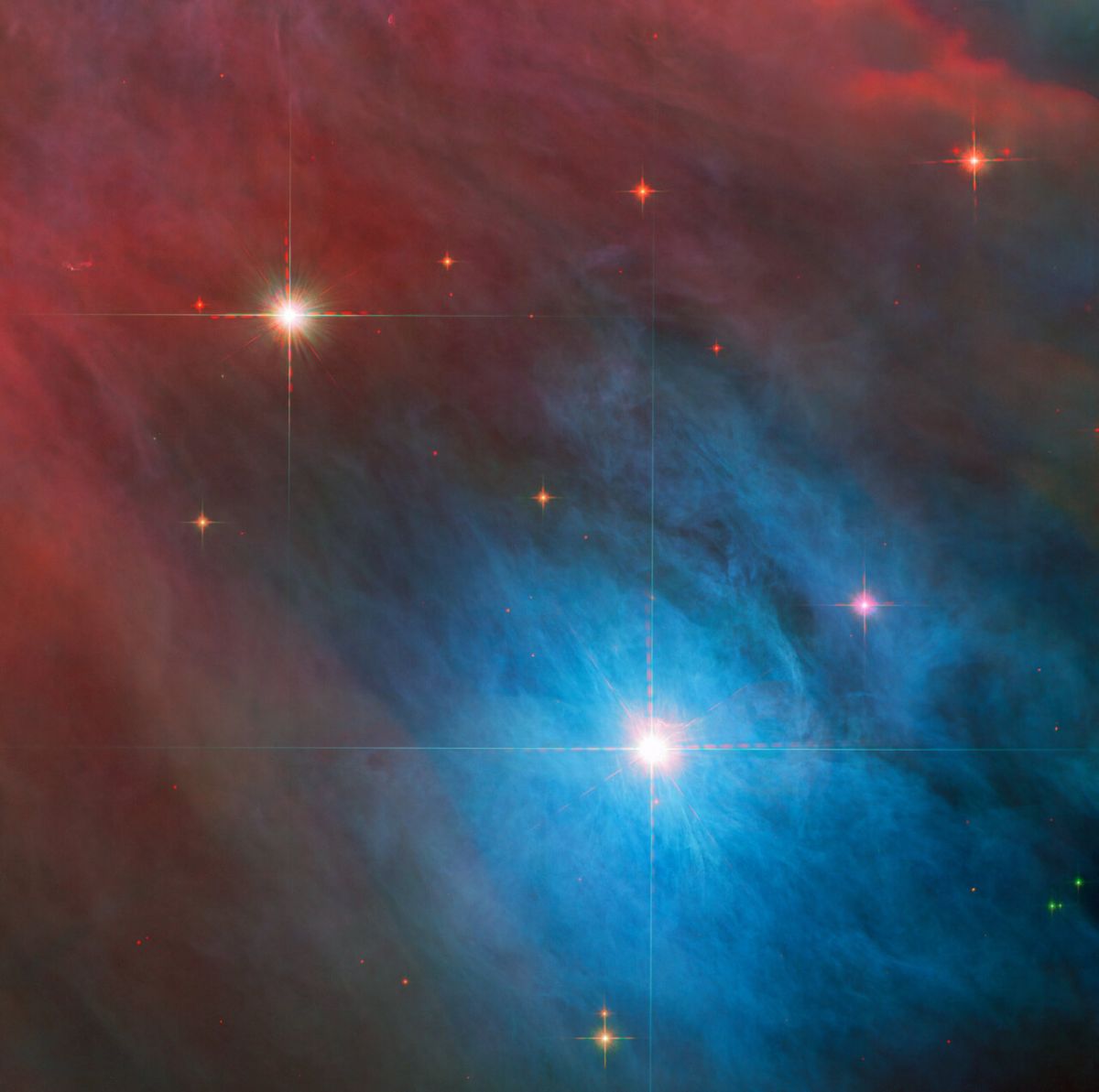 “Хаббл” показал яркую переменную звезду и ее компаньона в туманности Ориона - фото