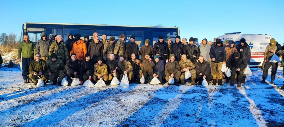 Из плена возвращены 50 украинских военных - фото