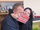 Начальник патрульной полиции Львовщины подарил своей девушке пропуск. Он отстранен от работы