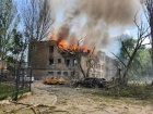 россияне ударили ракетой по зданию поликлиники в Днепре