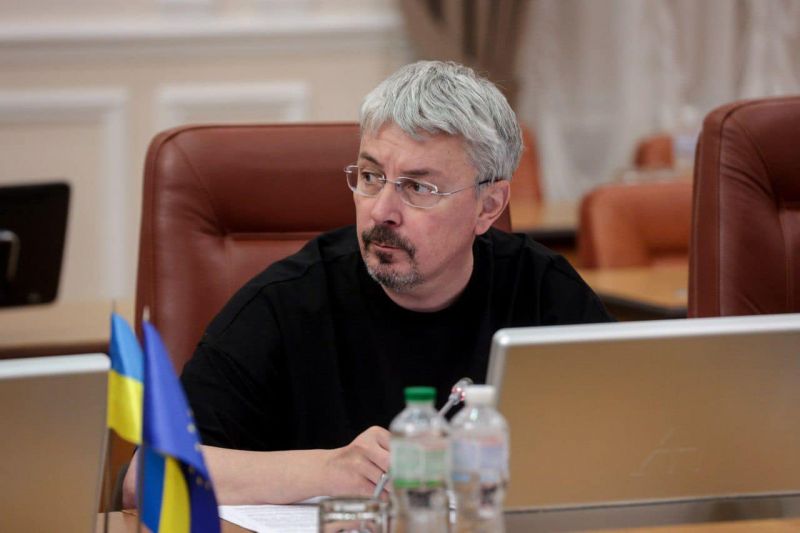 Ткаченко подал в отставку - фото