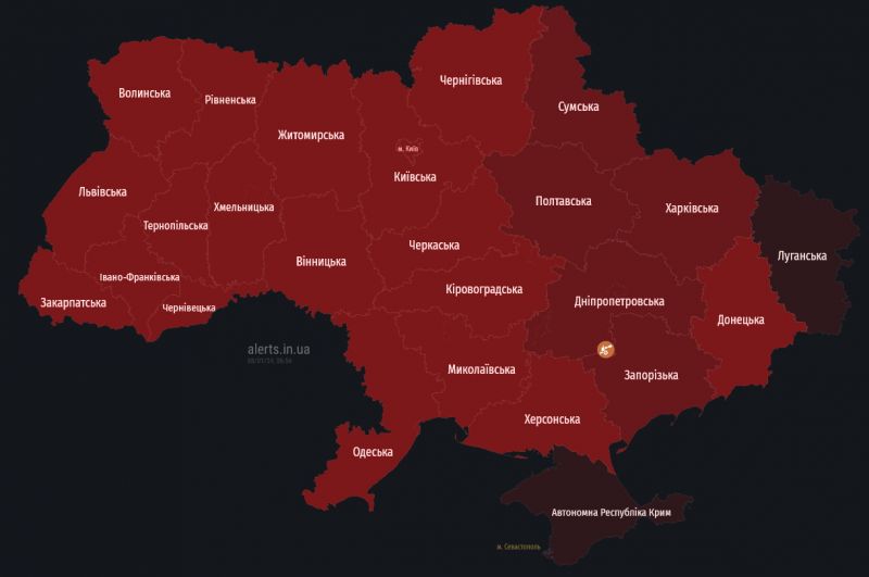 Украина под массированным ракетным ударом - фото