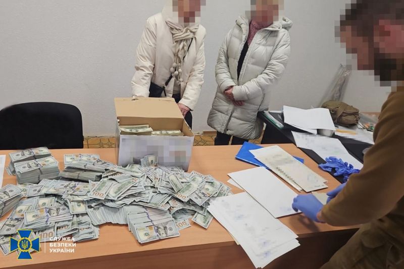 У экс-главы ВВК Черниговщины изъяли 1 млн долларов - фото