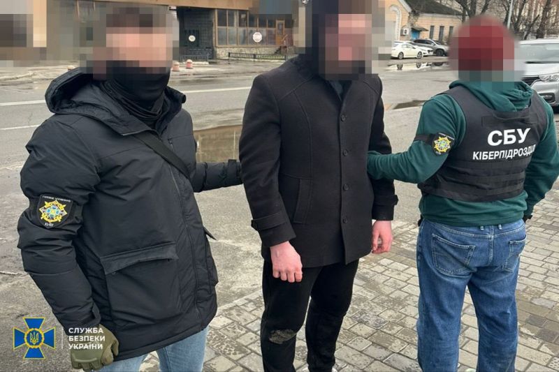 Задержан российский агент, который для шпионажа снимал квартиру возле аэродрома - фото