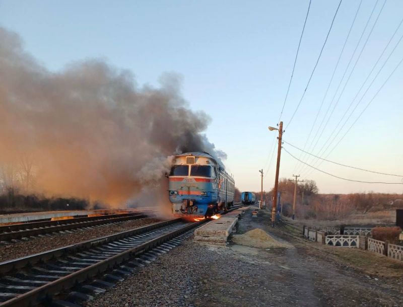 россияне атаковали ещё один пассажирский поезд - фото