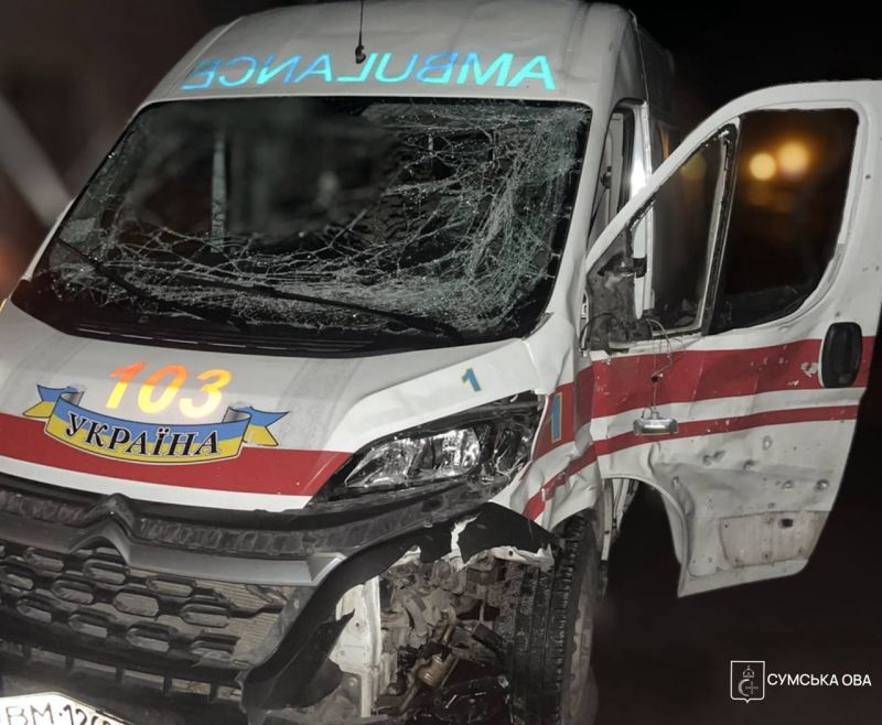 Ночью россияне атаковали медицинский автомобиль в Сумской области - фото