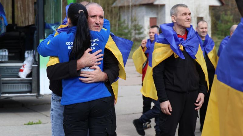 Украина вернула из российского плена 193 Защитников - фото